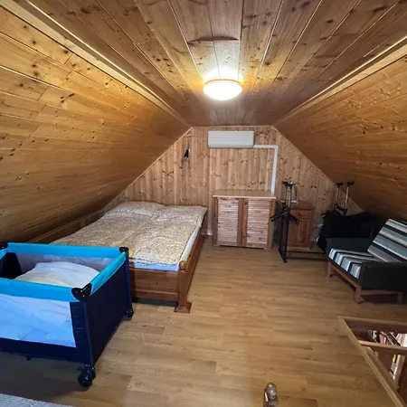 Nyaraló Kőlépcsős Nyúl
