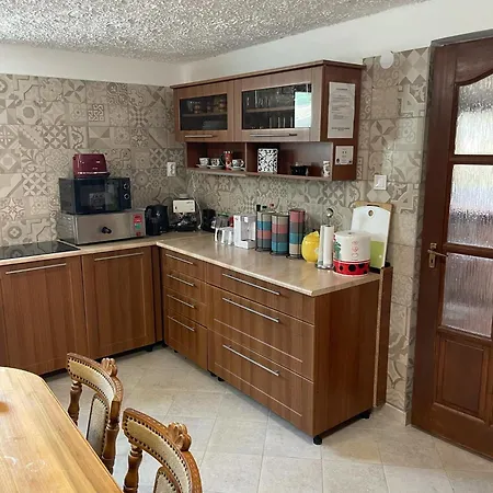 Kolepcsos Vendeghaz Case de vacanță Nyúl