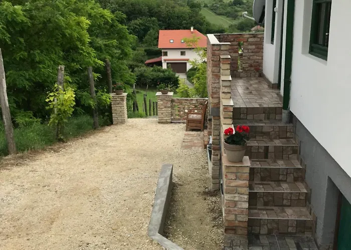 Kőlépcsős