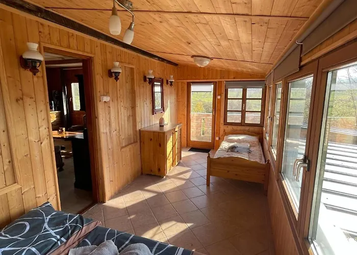 Kolepcsos Vendeghaz בית נופש